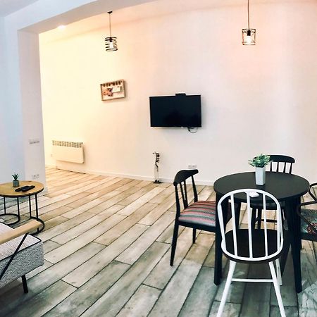 Style Apartments By Happy Place Tbilisi Zewnętrze zdjęcie